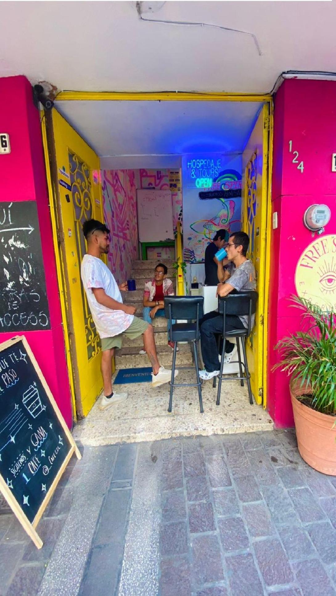 Free Spirit Hostel גואדלחארה מראה חיצוני תמונה